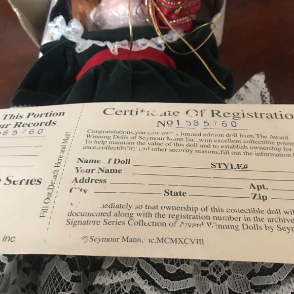 New collectors doll - Picture 3 of 4